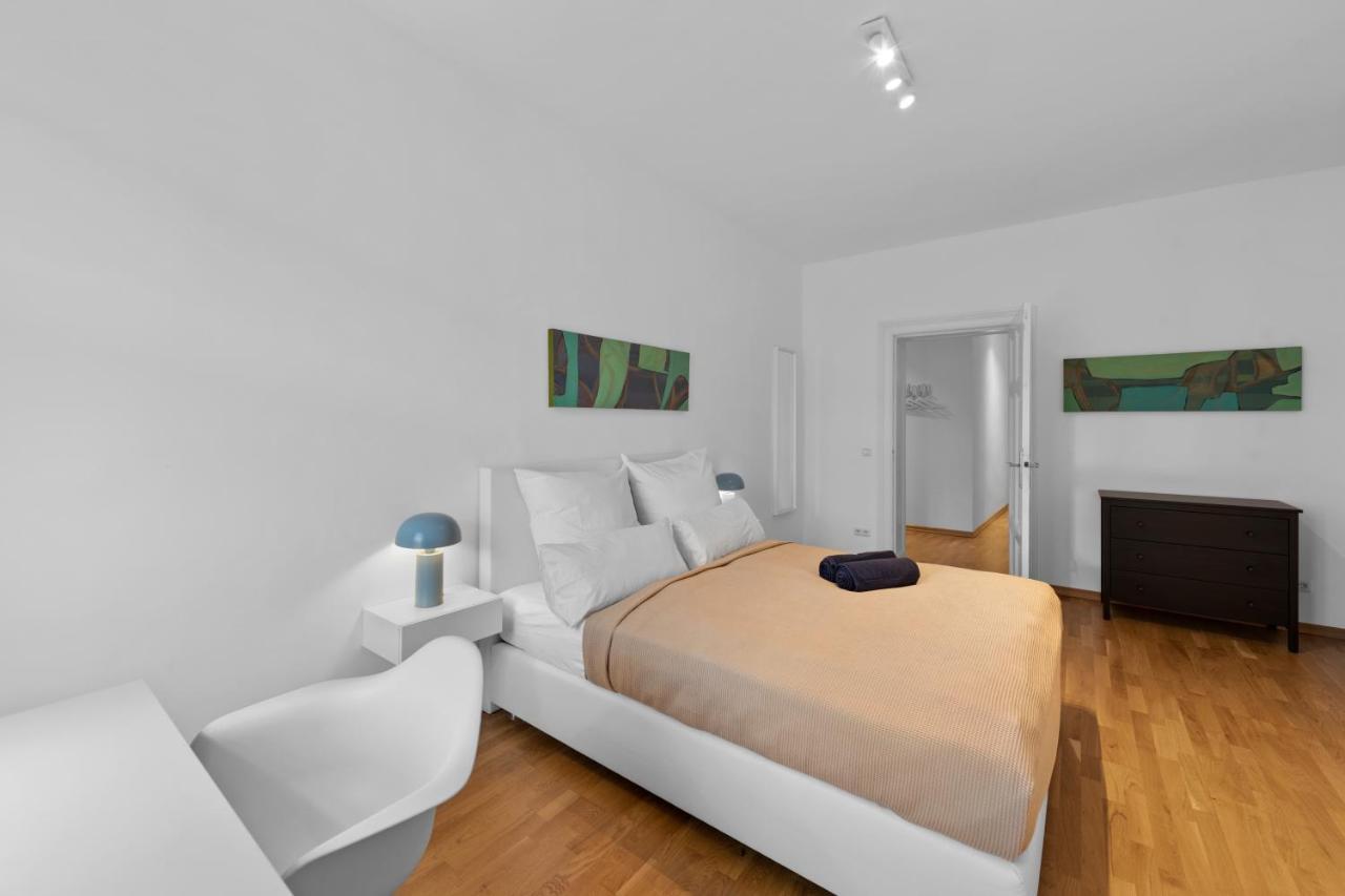 Beautiful 80sqm In Berlin-mitte Appartement *