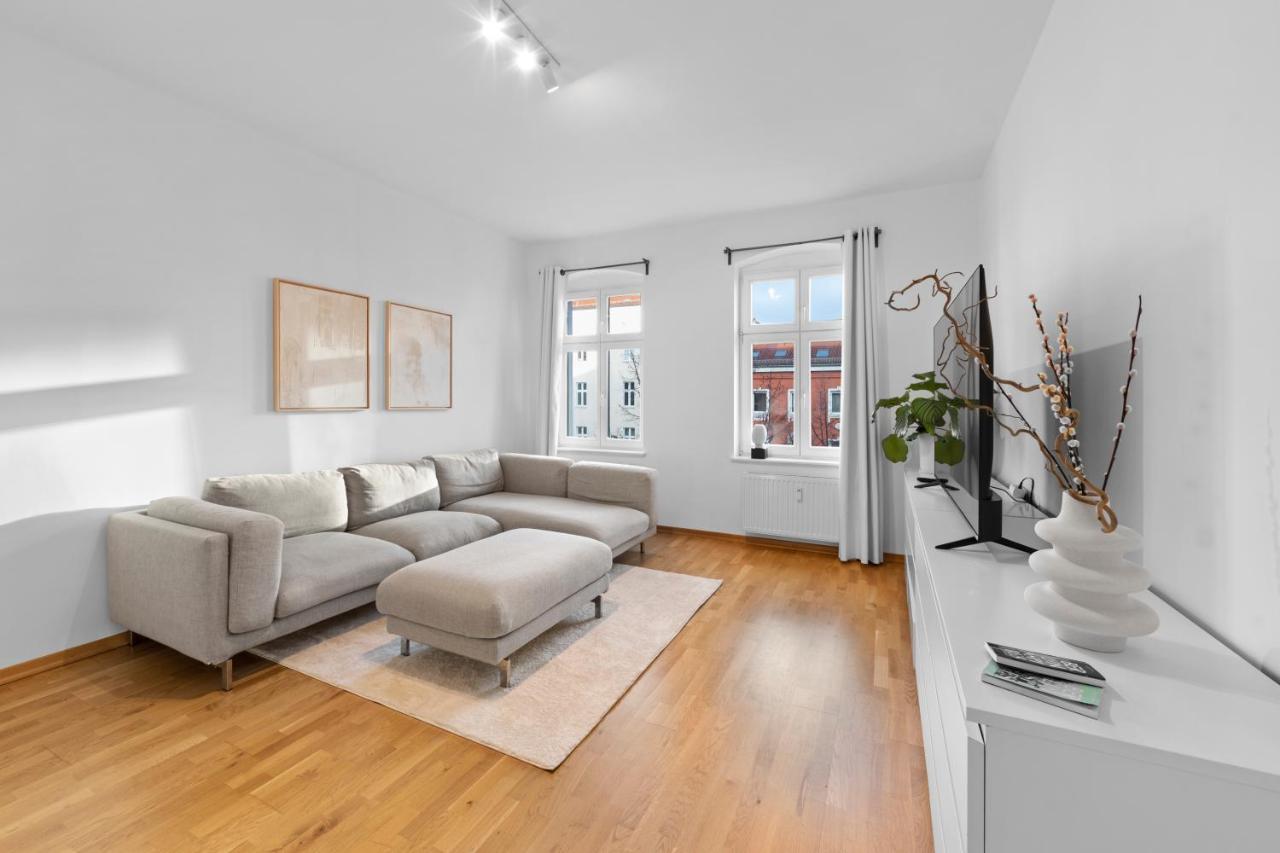 Beautiful 80sqm In Berlin-mitte Apartment *