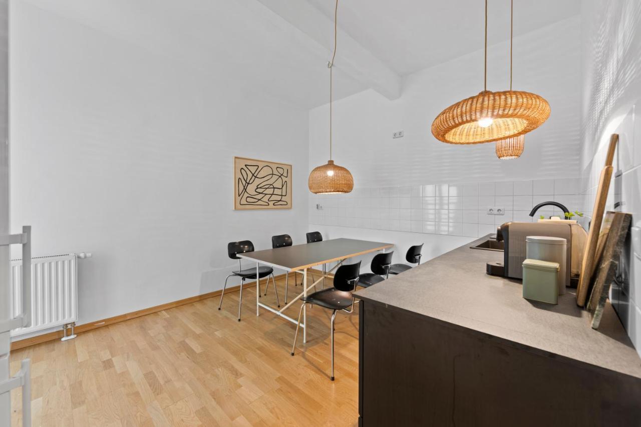 Beautiful 80sqm In Berlin-mitte Apartment *